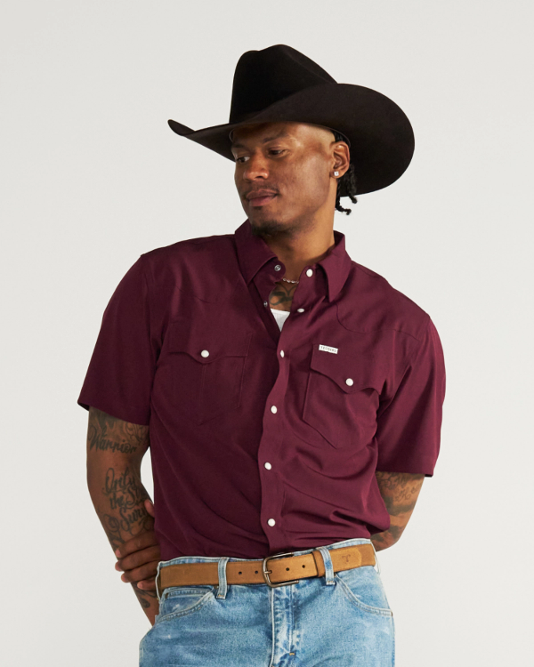 Closeup detail view of Men's Performance Western Short Sleeve Pearl Snap - Maroon