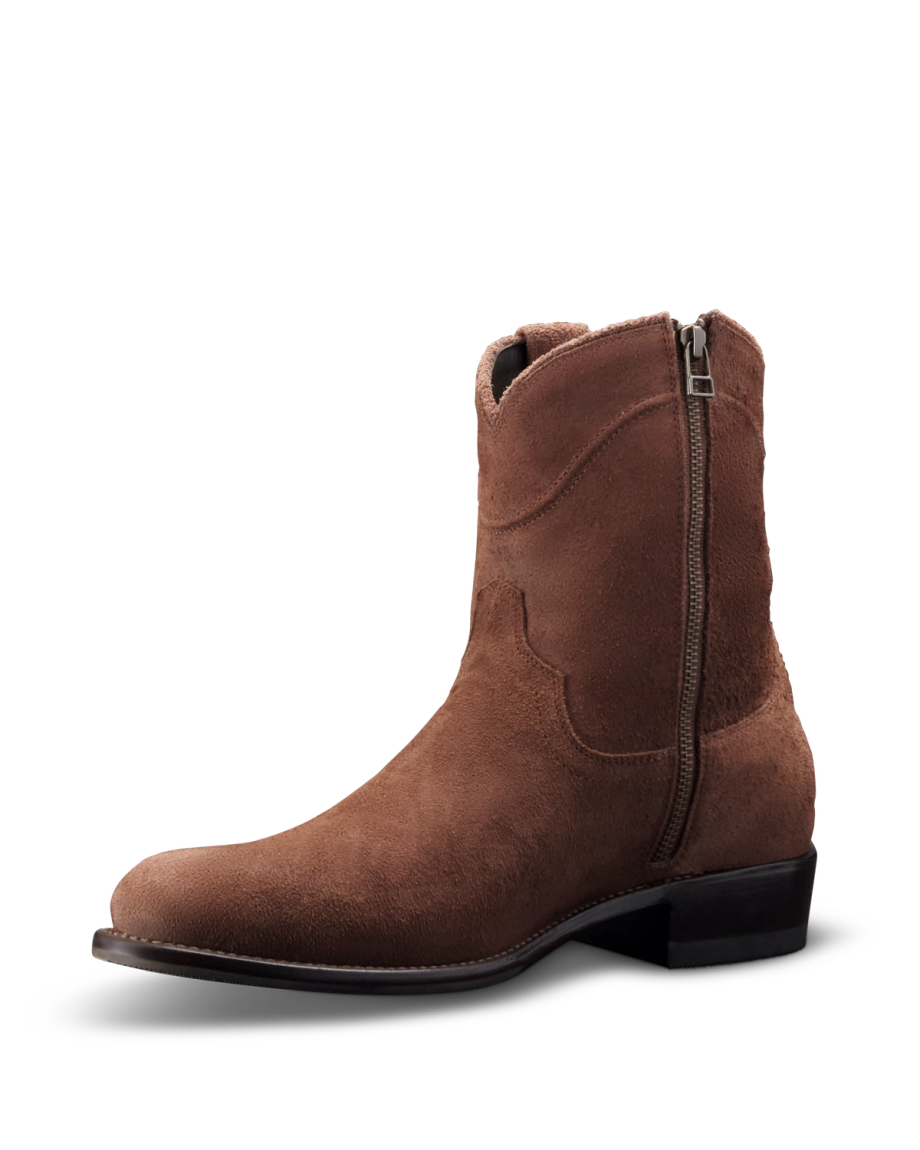 Quarterfront view of The Dean - Earth Roughout on plain background