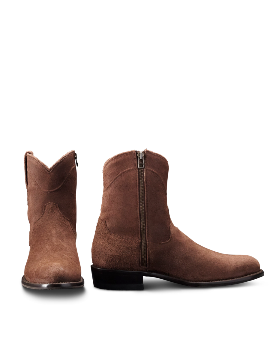 Pair view of The Dean - Earth Roughout on plain background