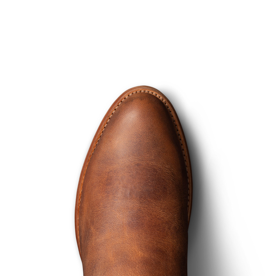 Toe view of The Earl - Scotch on plain background