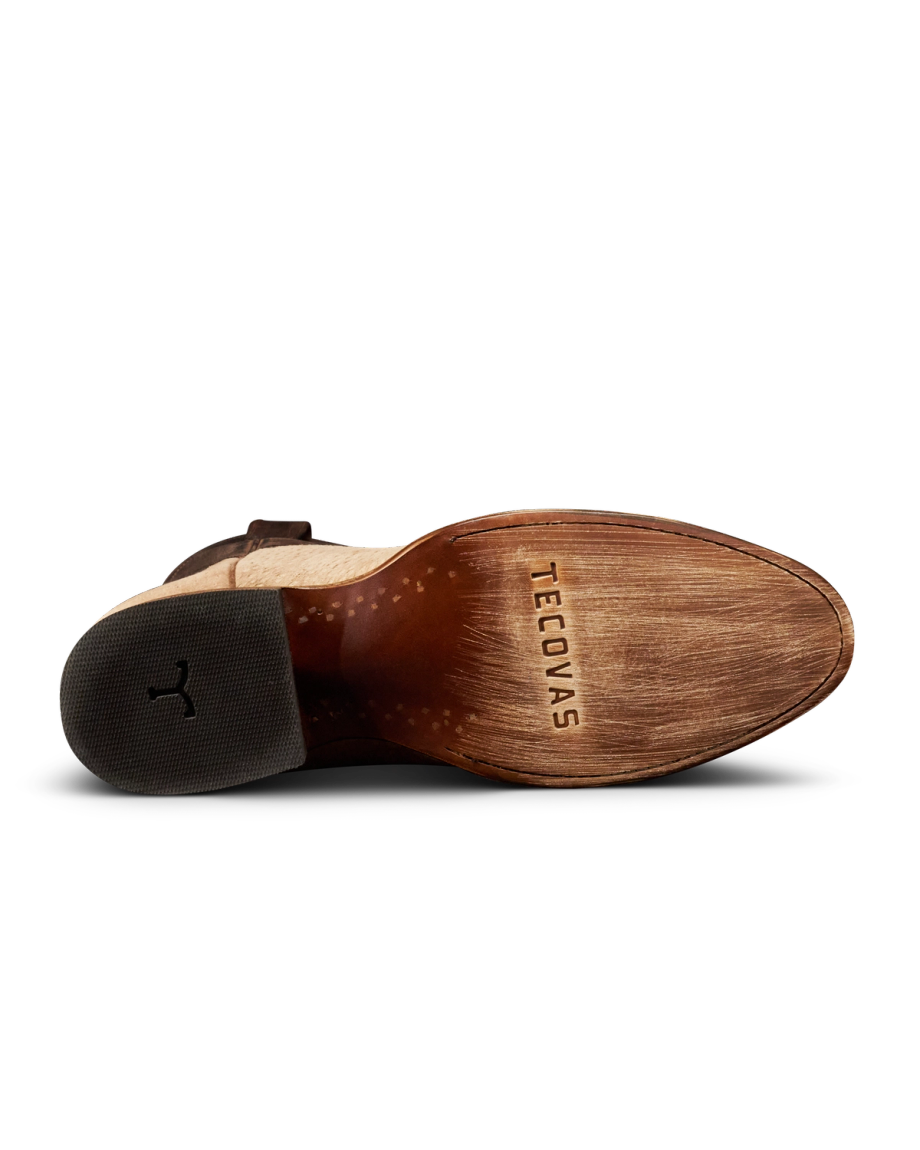 Sole view of The Earl - Sandstone Carpincho on plain background