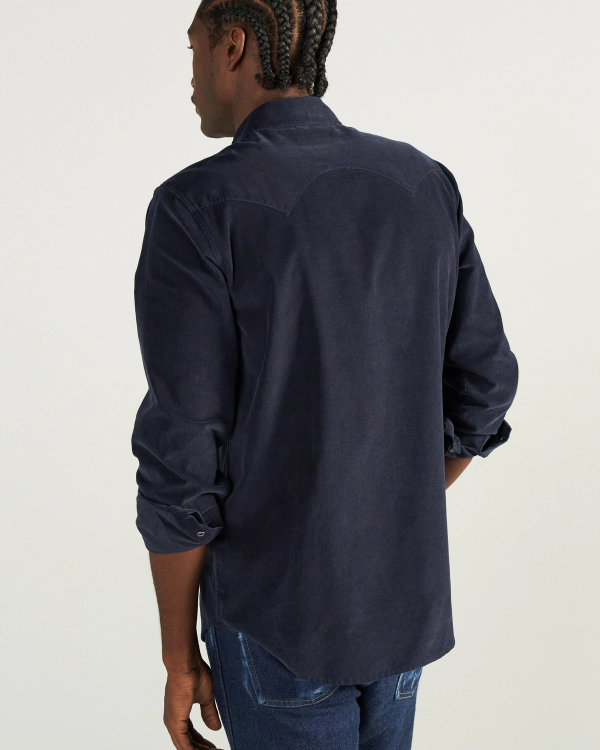 Closeup detail view of Men's Texas Weight Corduroy Pearl Snap - Dark Navy
