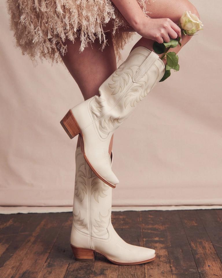 How to Style Your Women's Cowboy Boots