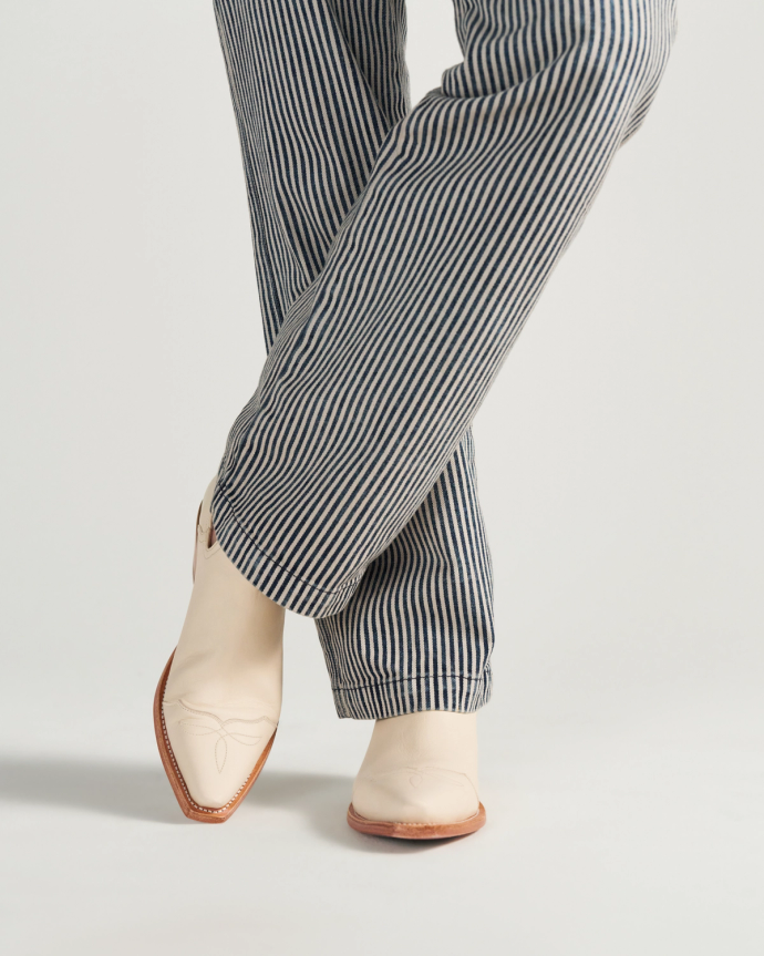 View of The Rosie - Bone