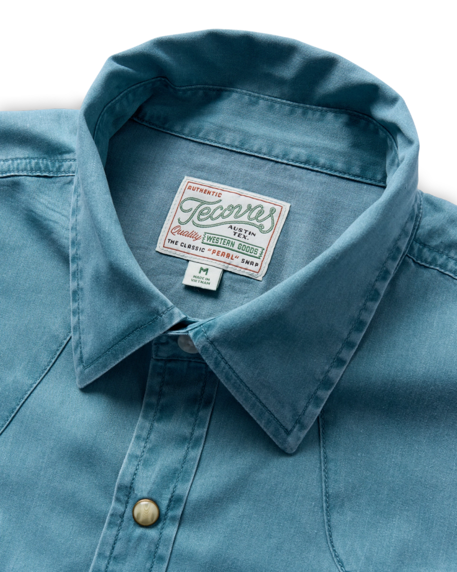 Closeup detail view of Men's Flying-T Thorn Stopper Pearl Snap - Balsam