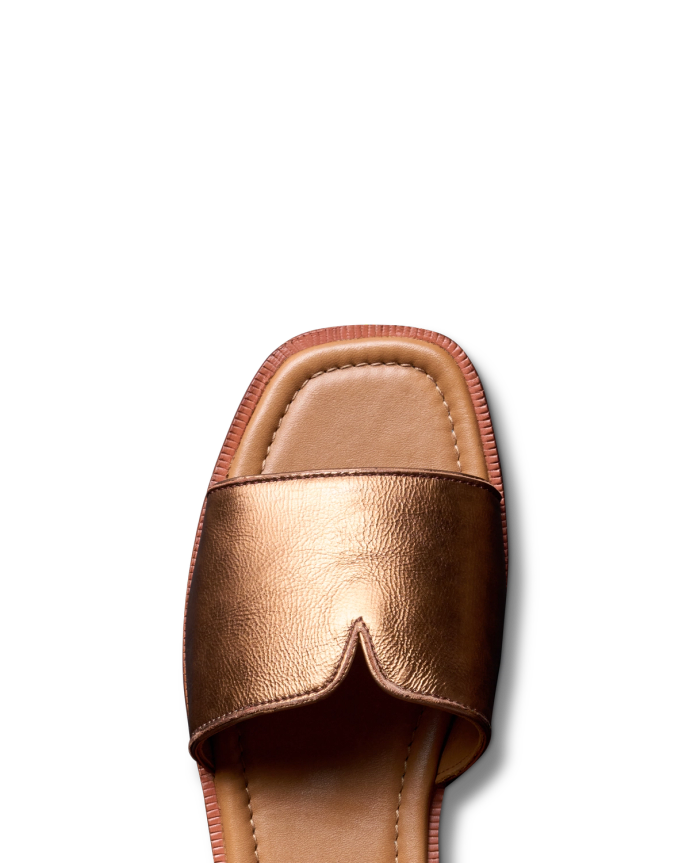 Toe view of The Carmen - Copper on plain background