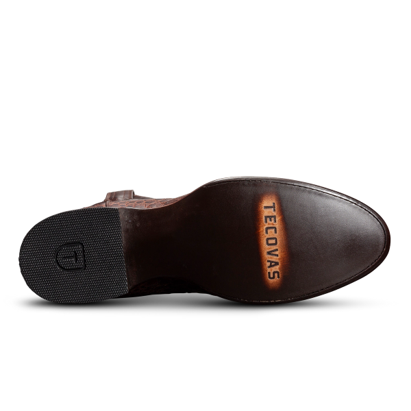 Sole view of The Earl - Mahogany on plain background