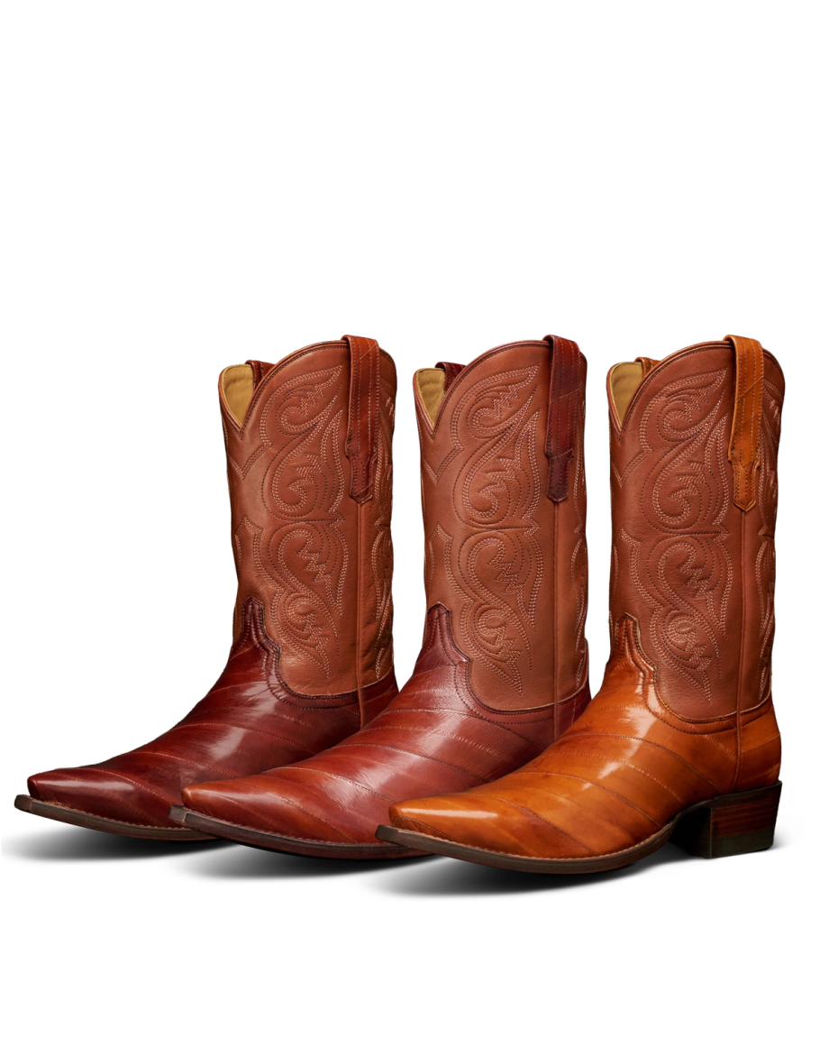 Quarterfront view of The Garrett - Brandy Eel on plain background