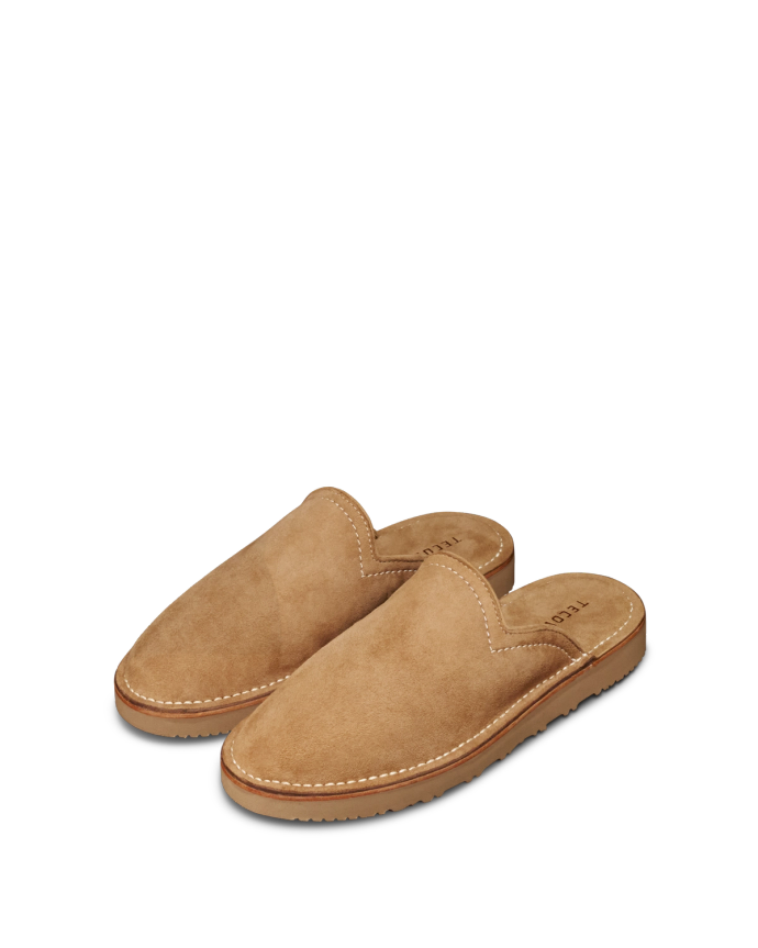 The Oliver in Cognac Sheepskin Men's Slipper Tecovas