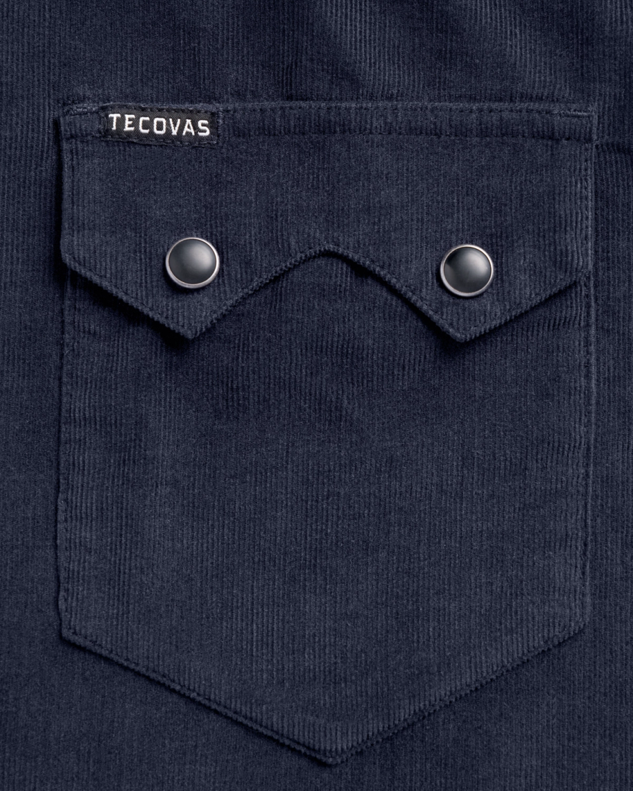 Closeup detail view of Men's Texas Weight Corduroy Pearl Snap - Dark Navy