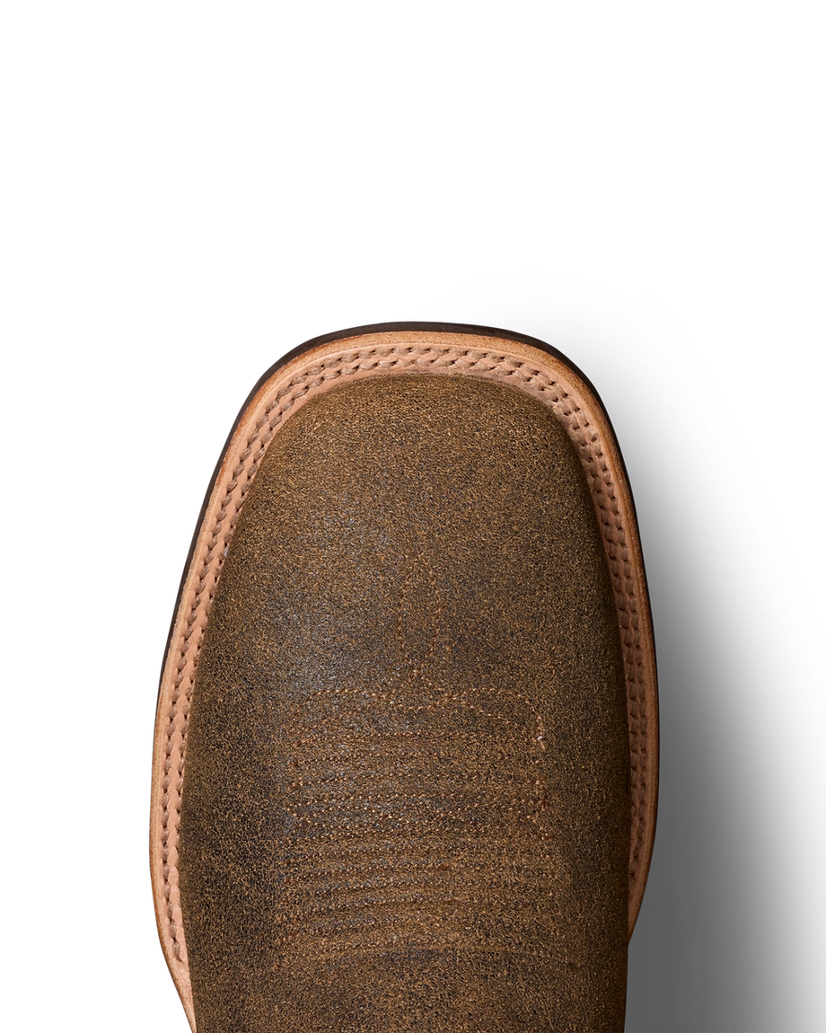 Toe view of The Cody - Sandstone on plain background