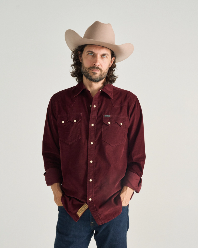 Closeup detail view of Men's Texas Weight Corduroy Pearl Snap LS - Port