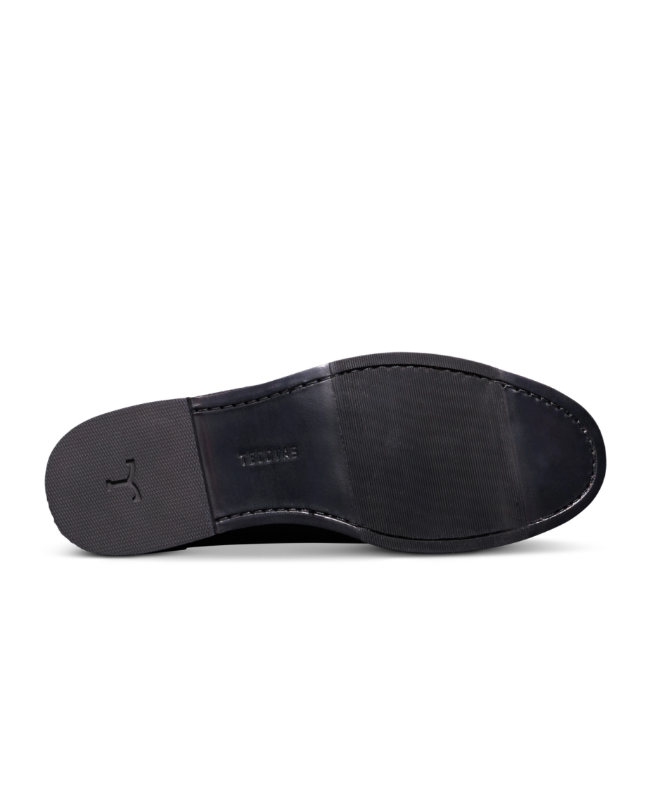 Sole of the monterrey slip on in the color midnight.