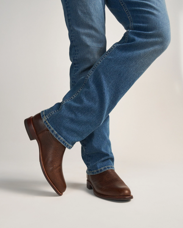 View of The Earl - Tobacco Bison