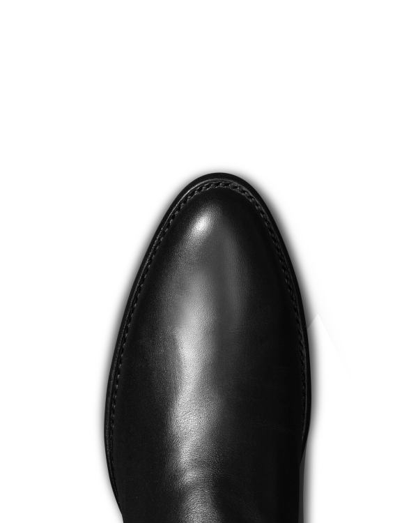 Toe view of The Dean - Midnight on plain background