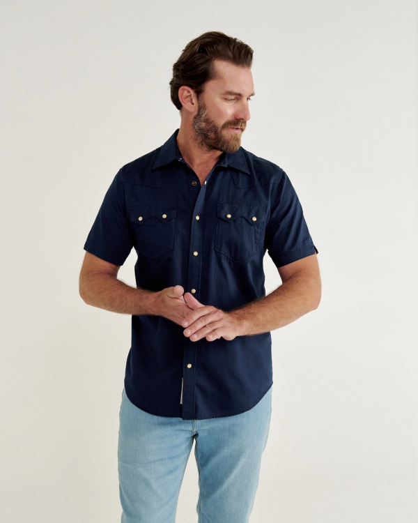 Closeup detail view of Men's Vintage Weight Sawtooth Short Sleeve Pearl Snap - Navy