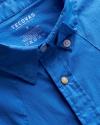Closeup image of the Men's Easywear Short Sleeve Pearl Snap in Nebulous Blue