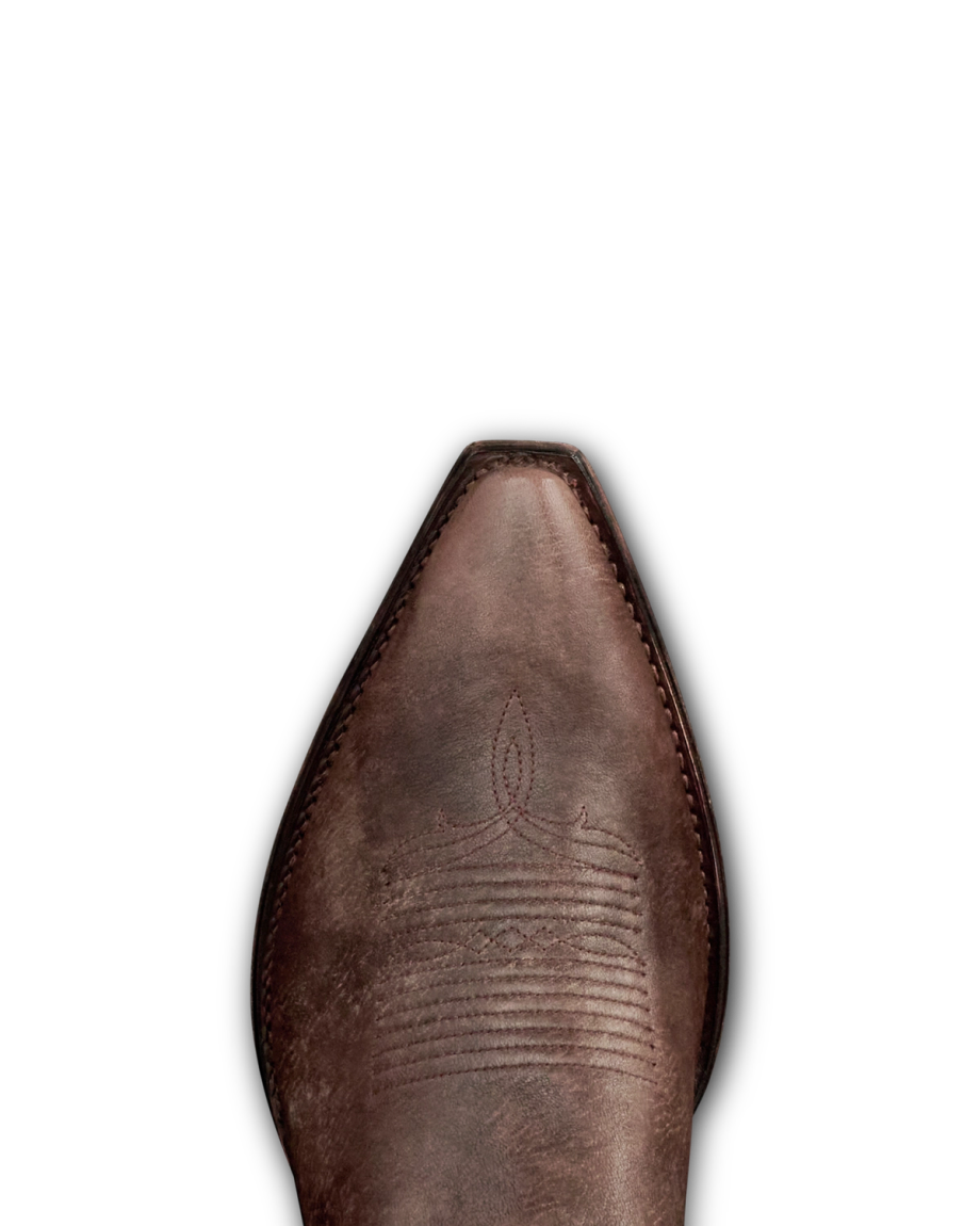 Toe view of The Garrett Eagle - Steel Deerskin on plain background
