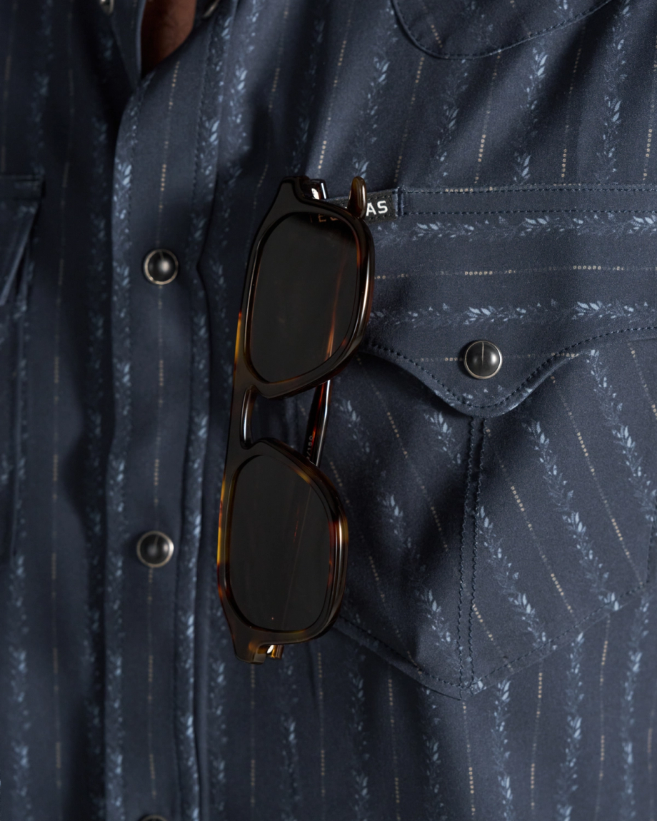 Closeup detail view of Men's Performance Western Short Sleeve Pearl Snap - Dark Navy/Multi