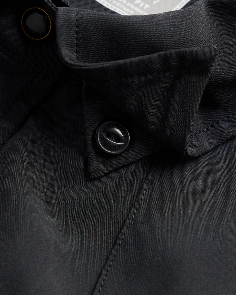 Closeup detail view of Men's Performance Western Pearl Snap SS - Classic Fit - Black