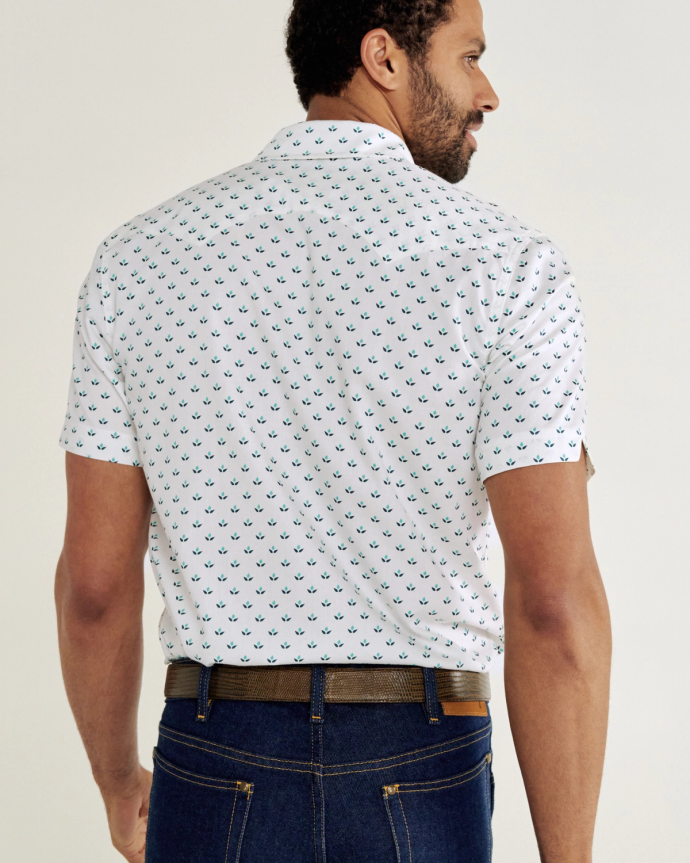 Closeup detail view of Men's Classic Fit Vintage Weight Sawtooth Short Sleeve Pearl Snap - White / Blue