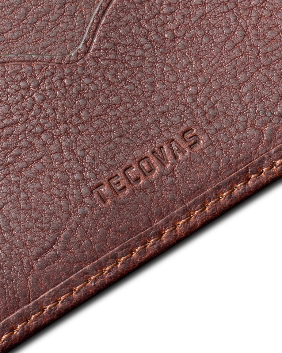 Closeup view of Men's Billfold Moneyclip - Cognac Cowhide
