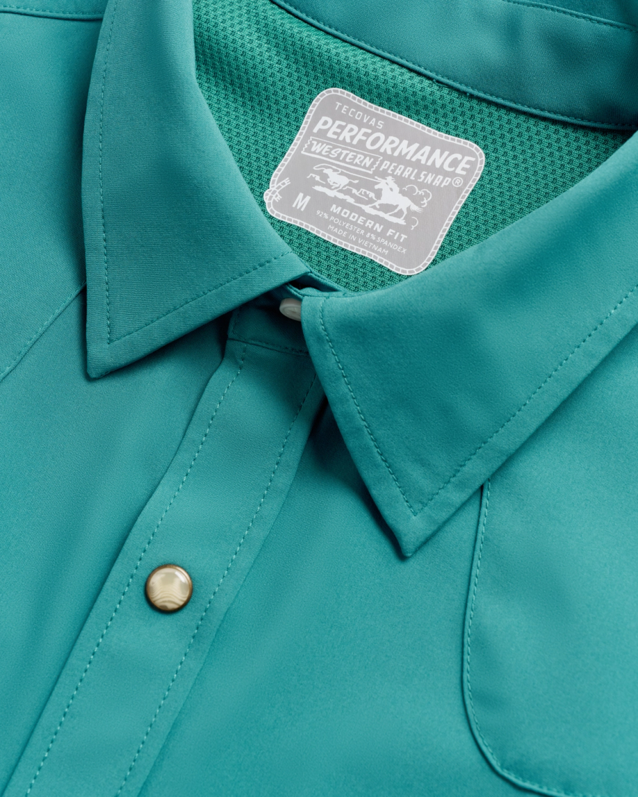 Closeup detail view of Men's Performance Western Pearl Snap SS - Deep Jungle
