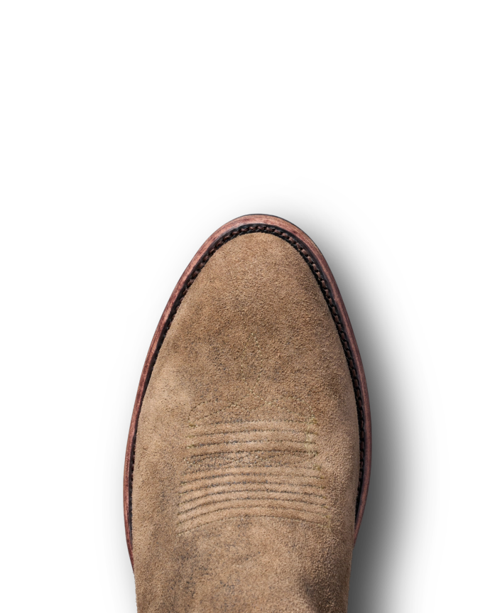 Toe view of The Johnny - Gravel on plain background