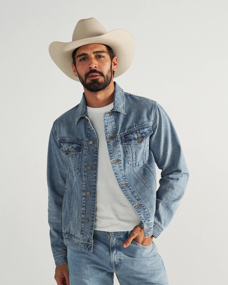 Men's Classic denim Trucker Jacket - Blue | Tecovas