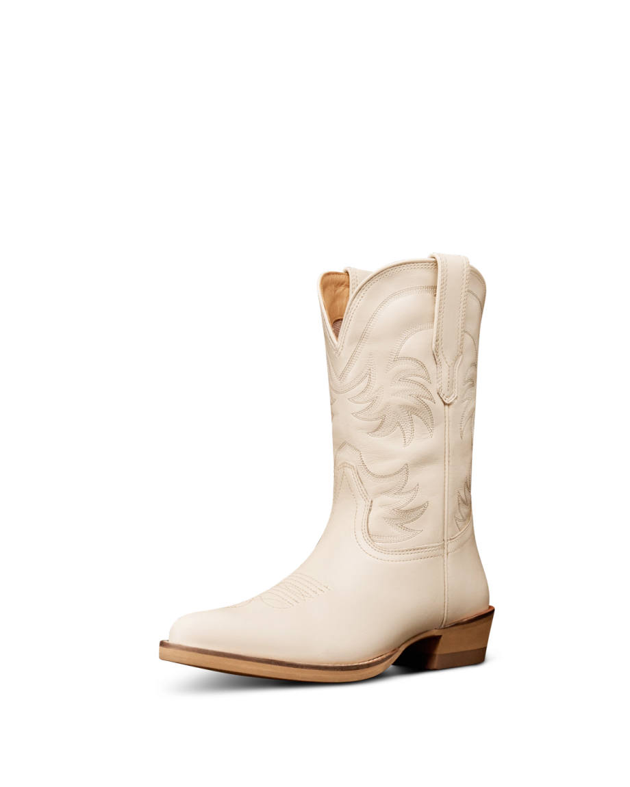 Quarterfront view of The Annie Kid - Bone on plain background