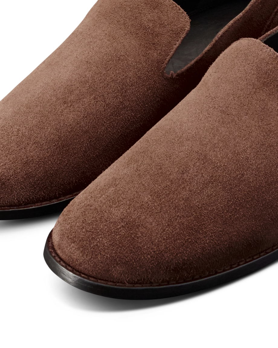 Closeup view of The Monterrey - Earth Cowhide