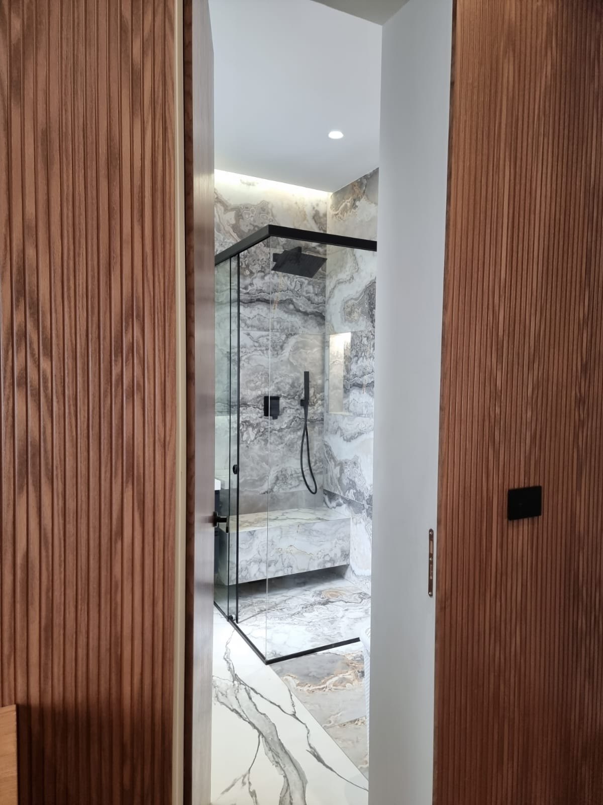 Luxury Villa, selected view 06