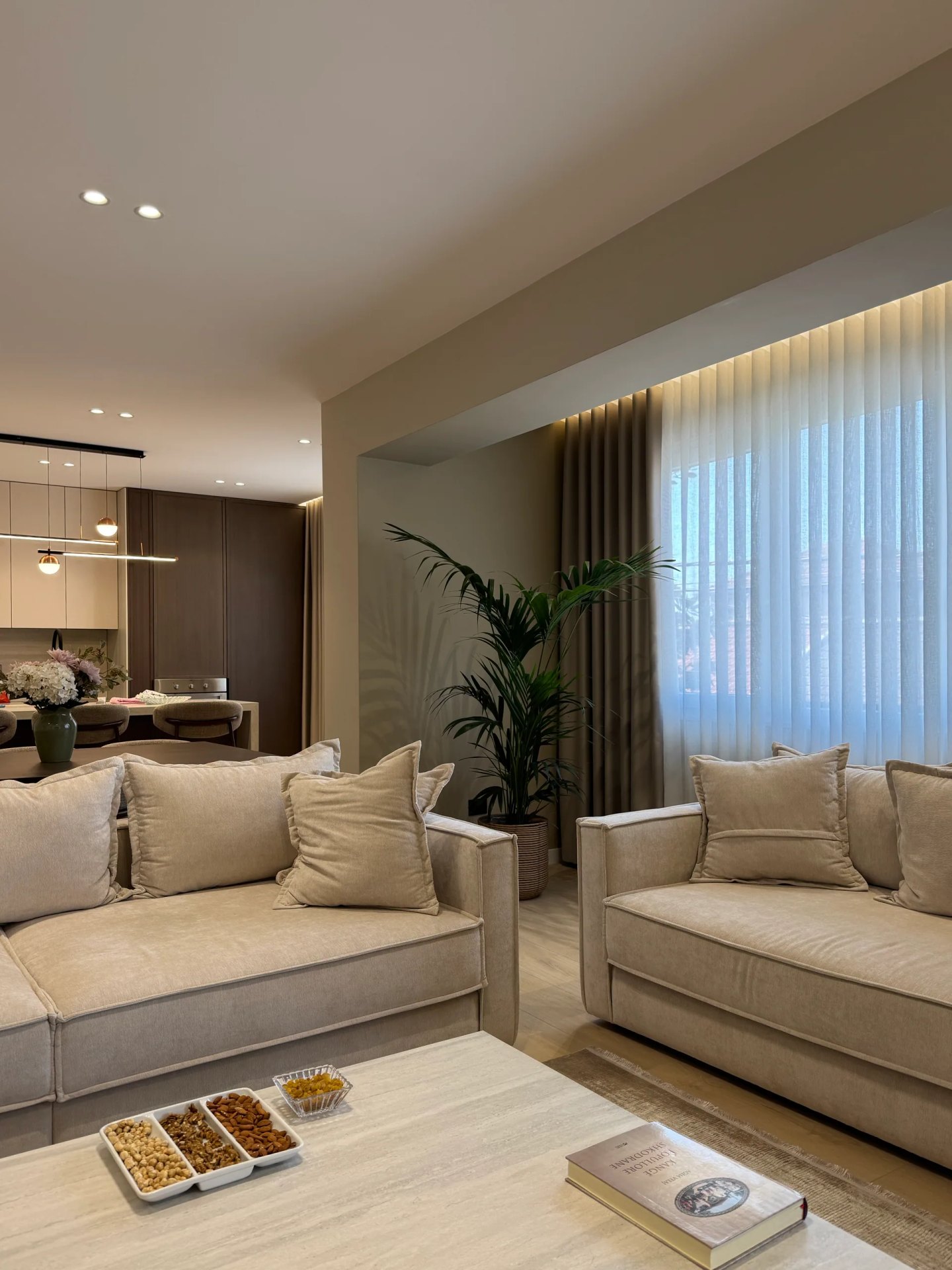 Apartment 6, selected view 04