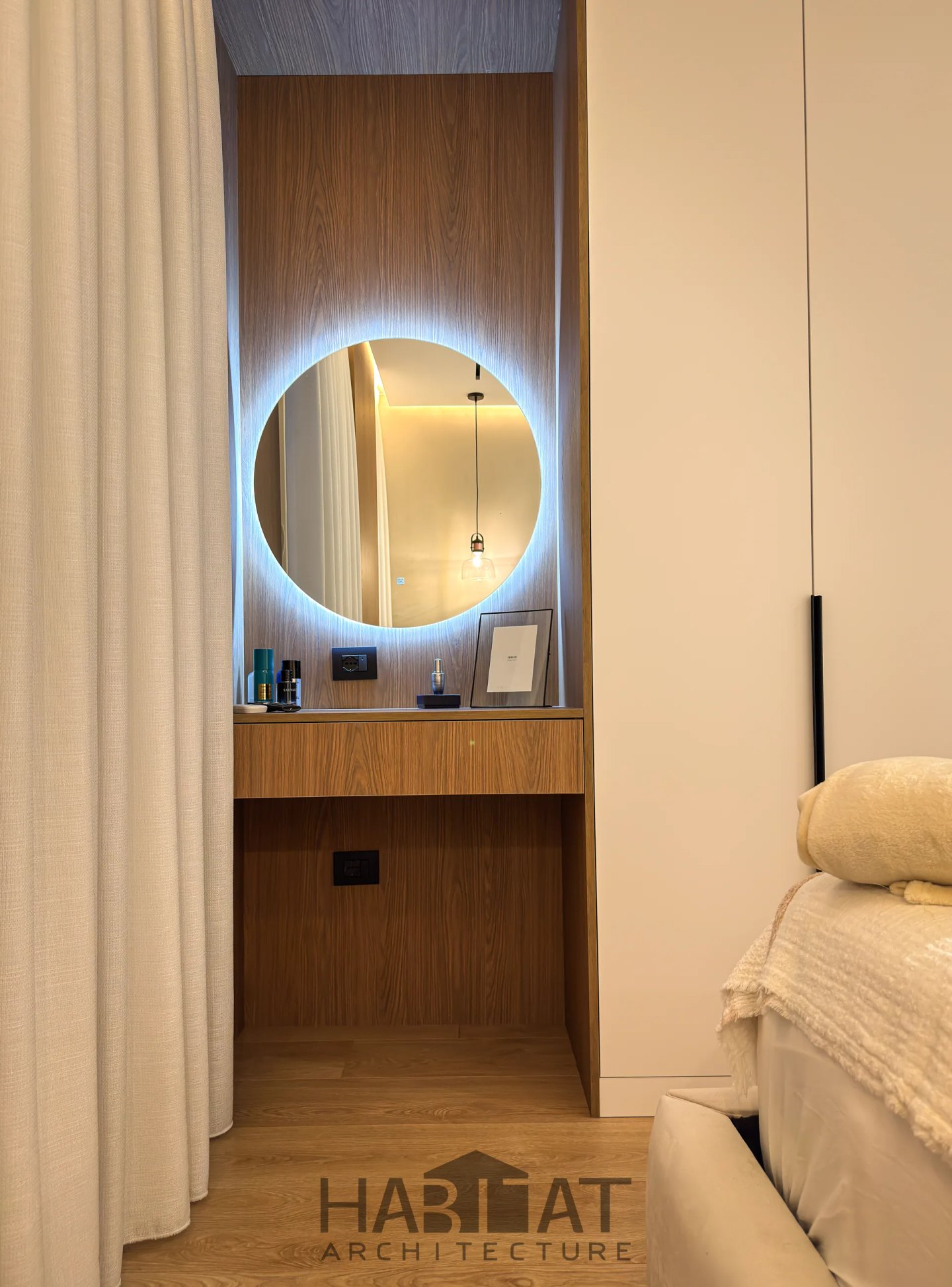 Apartment 7, selected view 09