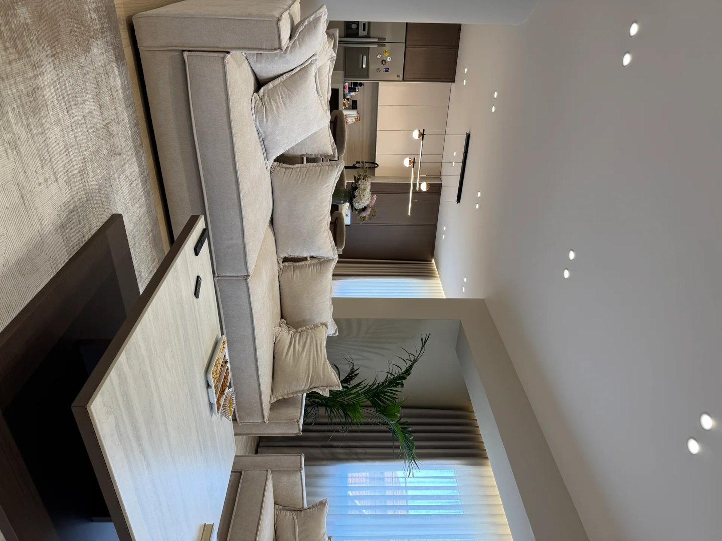 Apartment 6, selected view 03