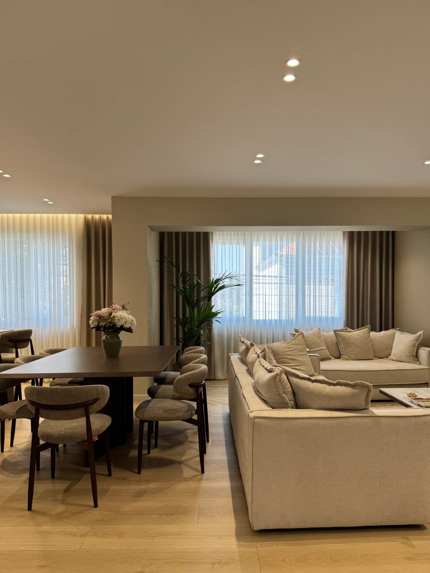 Apartment 6, selected view 02