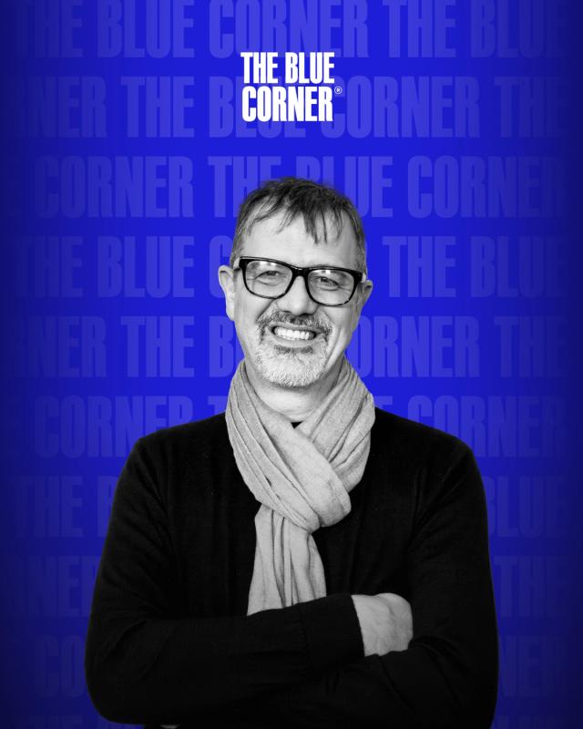 Foto di Antonio Guida presso gli studi di The Blue Corner