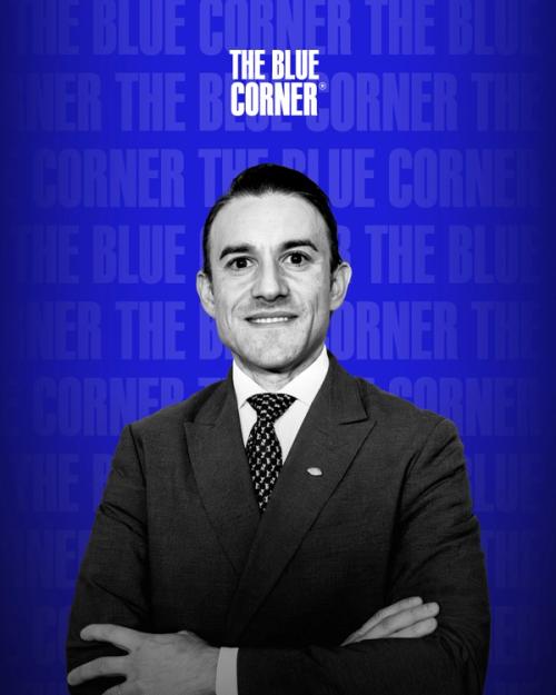 Foto di Guglielmo Miriello presso gli studi di The Blue Corner Media