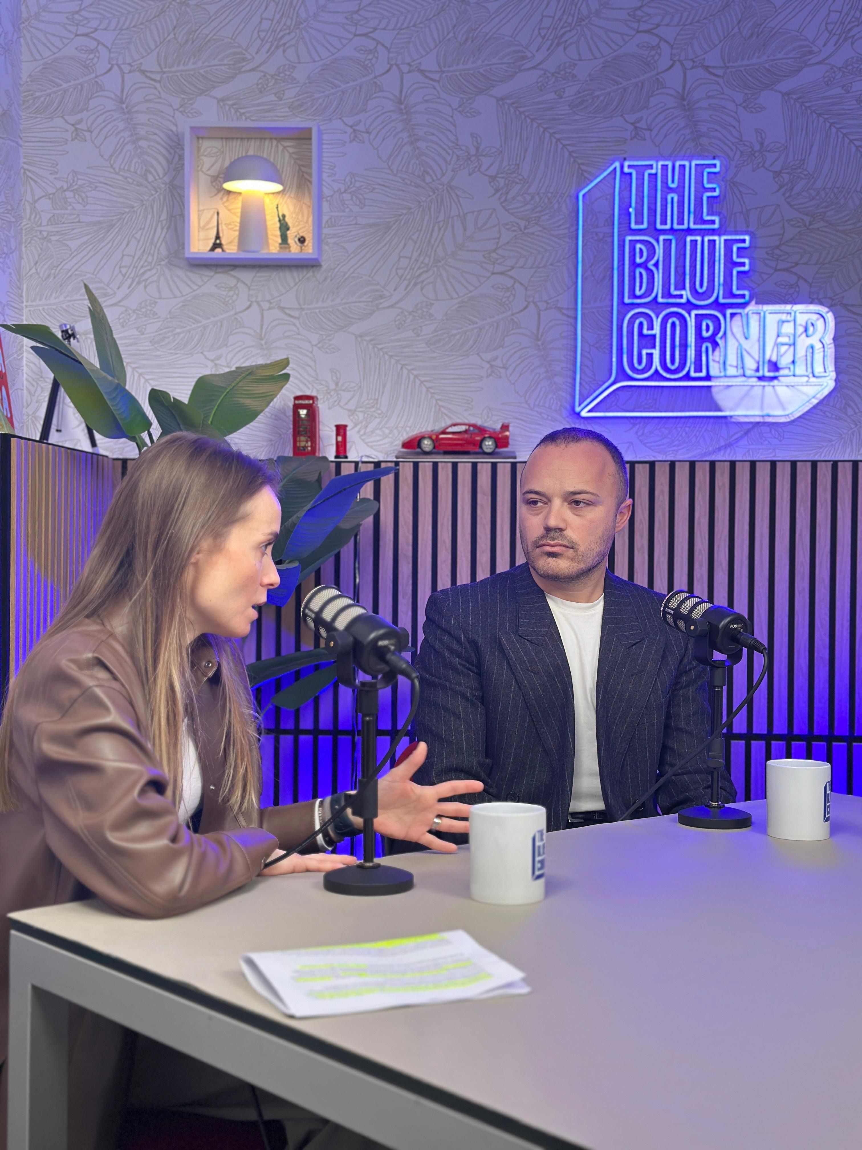 Foto di Anna Maria Rocchetti e Eliseo Giannoccaro presso The Blue Corner Media