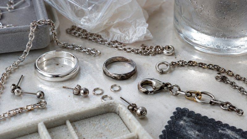 Material consistency is the first factor buyers should control.
