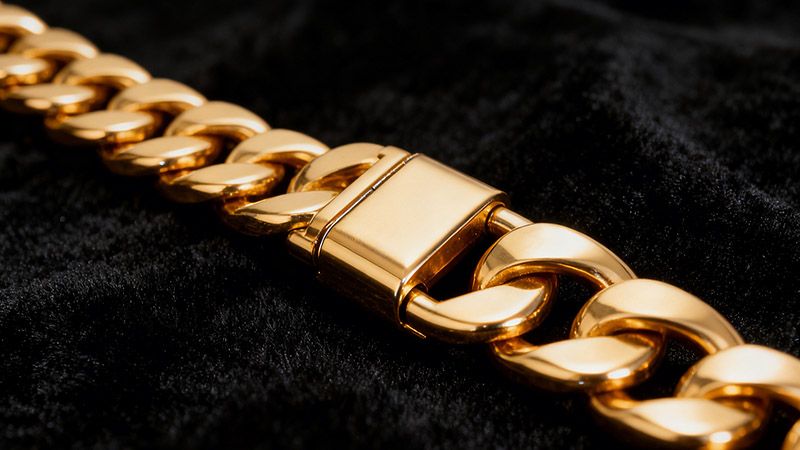 A good Cuban link chain is known for its smooth links