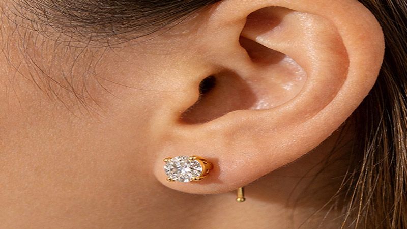 1CT diamond studs are one of the most demanding and popular sizes.