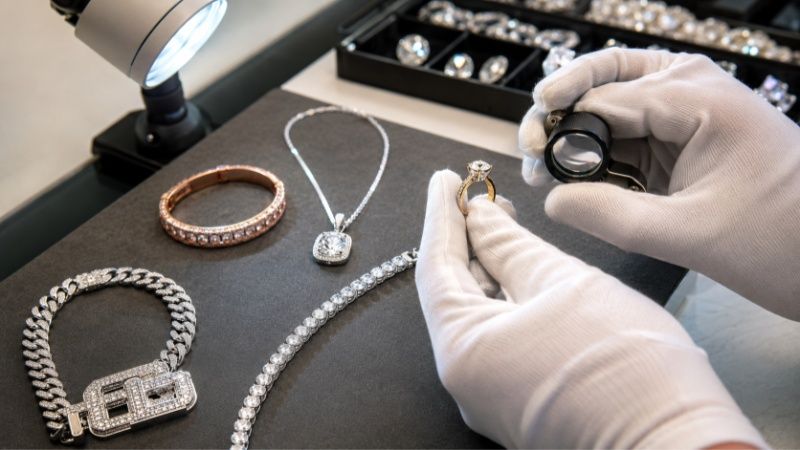 Stone-set 925 silver jewelry also needs clear specifications before bulk production