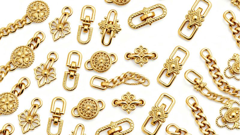 Many buckles inlaid with gems can be used as decorative elements