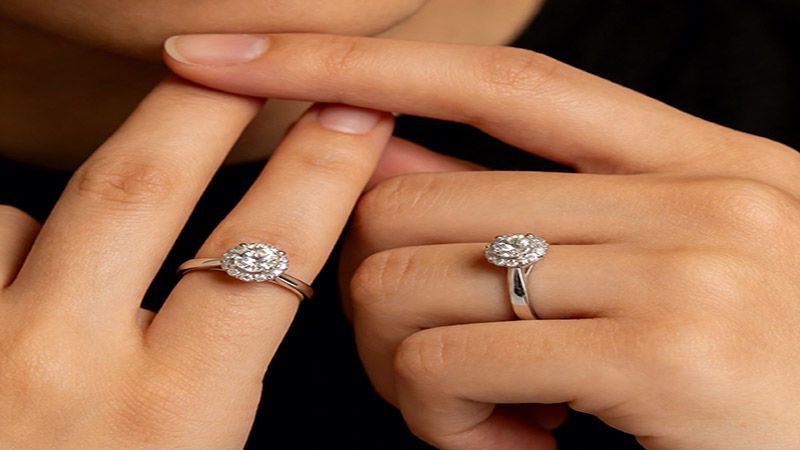 Choosing the Right Finger for Your Engagement Ring