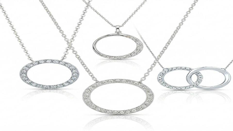 Circle Pendant Necklace: 2026 Trendy Addition to Your Jewelry Collection