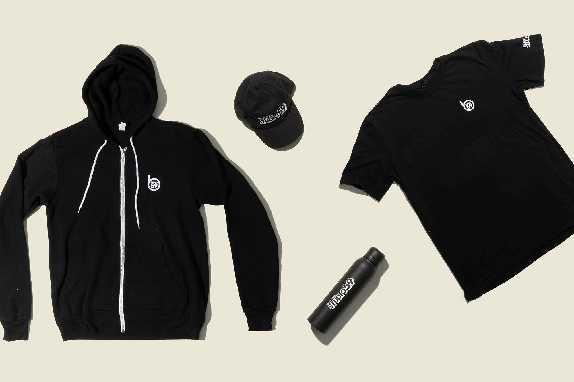 Zipper hoodie with t-shirt, water bottle and hat 