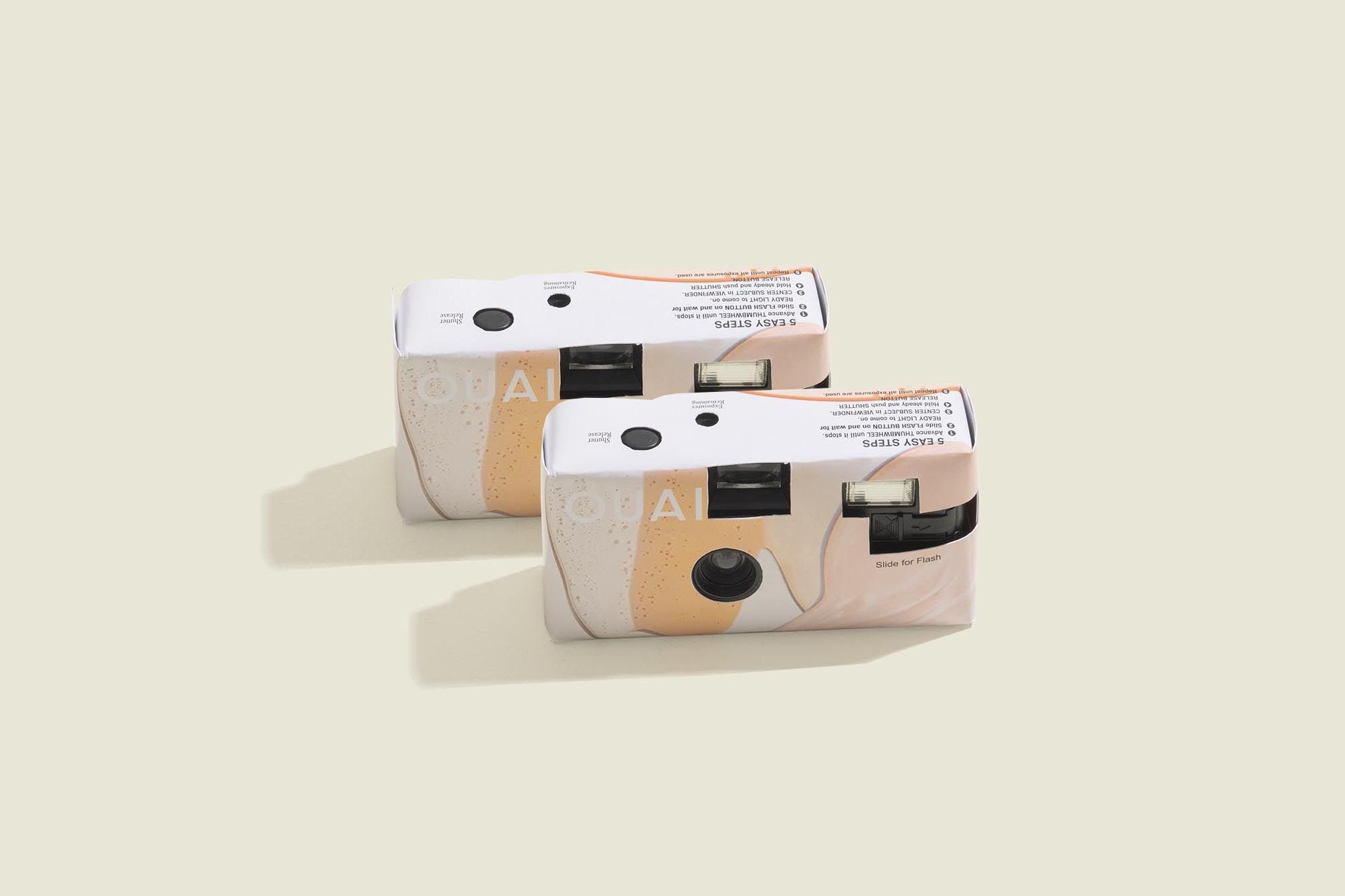 Set of disposable cameras 