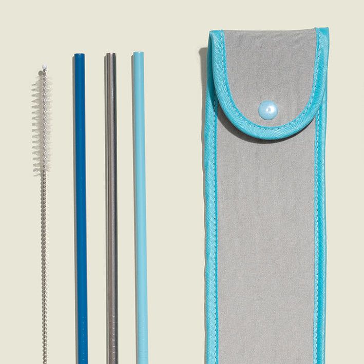 Flat pouch with metal straws 