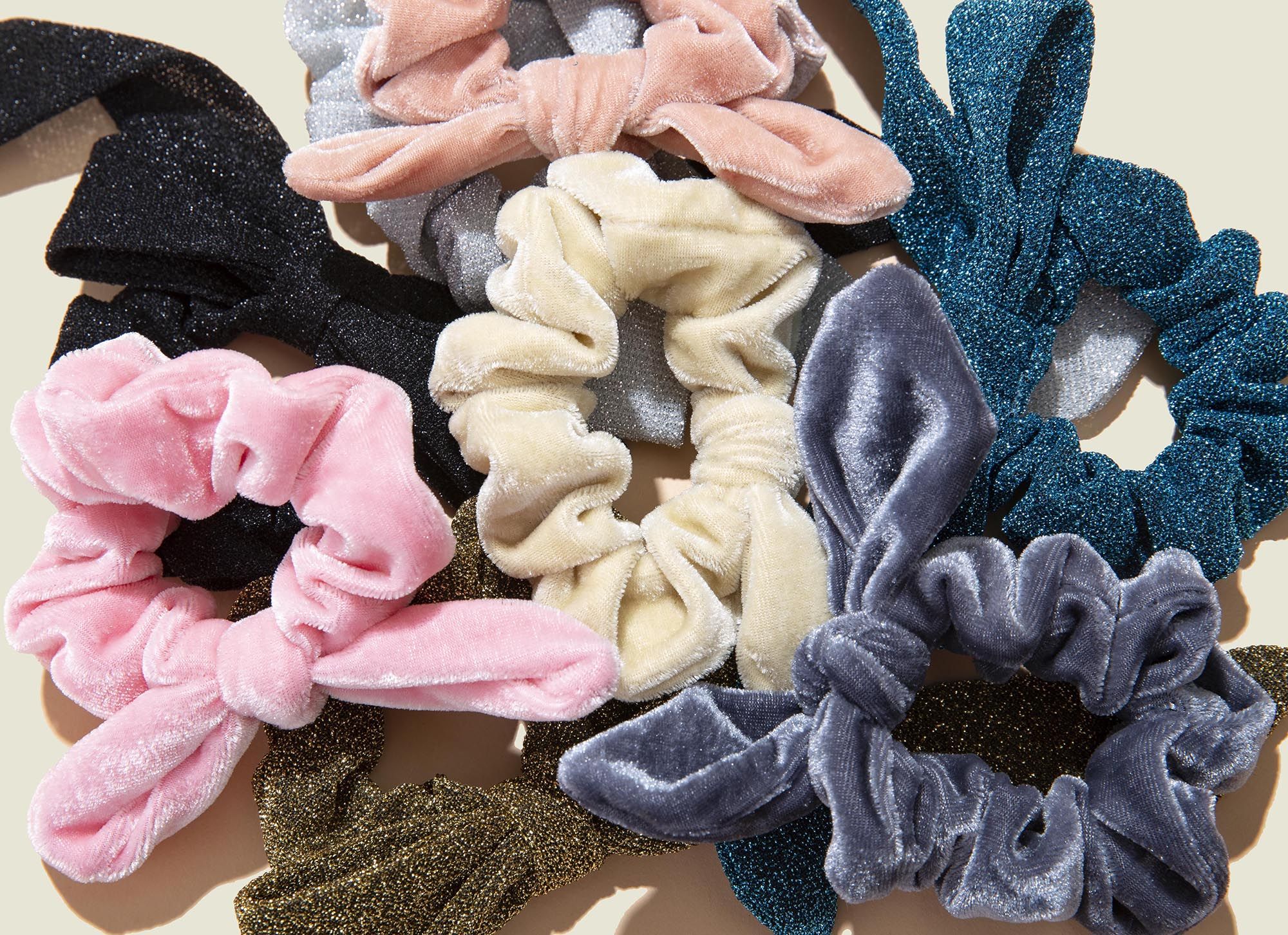 Set of scrunchies 